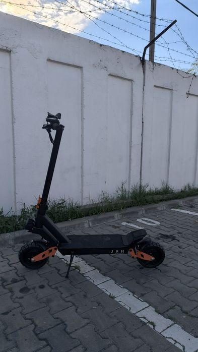 Trotineta electrica marca JRH / Viteză max 70km / baterie max 55km