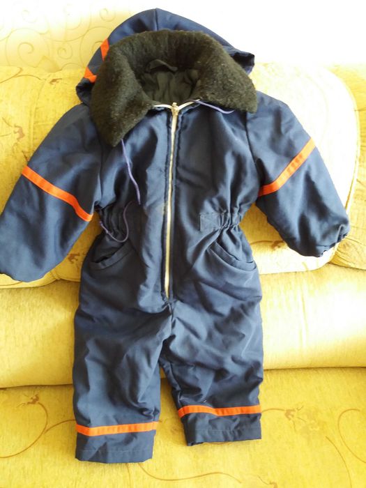 Комбинезон  утепленный , детский ,с капюшоном.