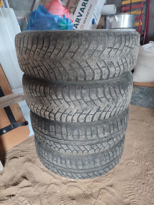 Продам 4 колесо шипы