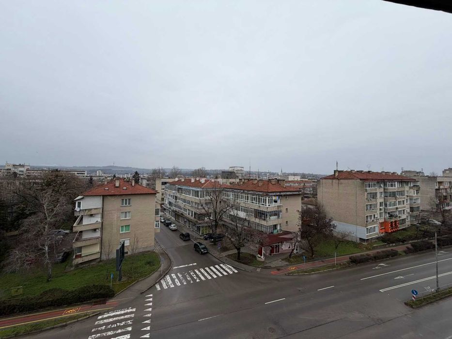 Многостаен апартамент в центъра на Разград
