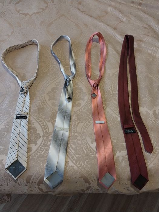 Продам новые галстуки
