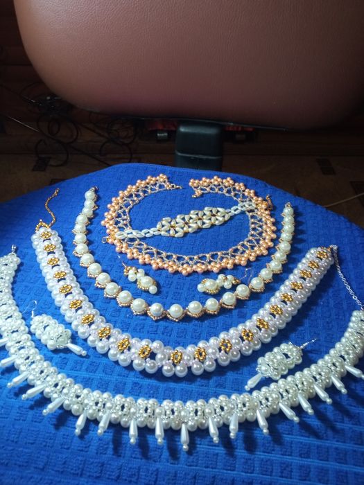 Большой выбор колье