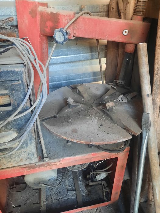 Домкрат, данкрат, дамкрат