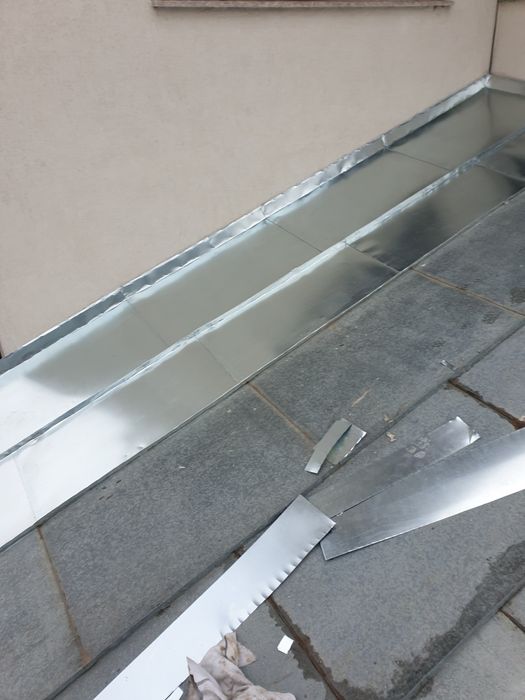 Întreținere Acoperișuri / Curățat Jgheaburi, Montaj Parazăpezi, Reparații