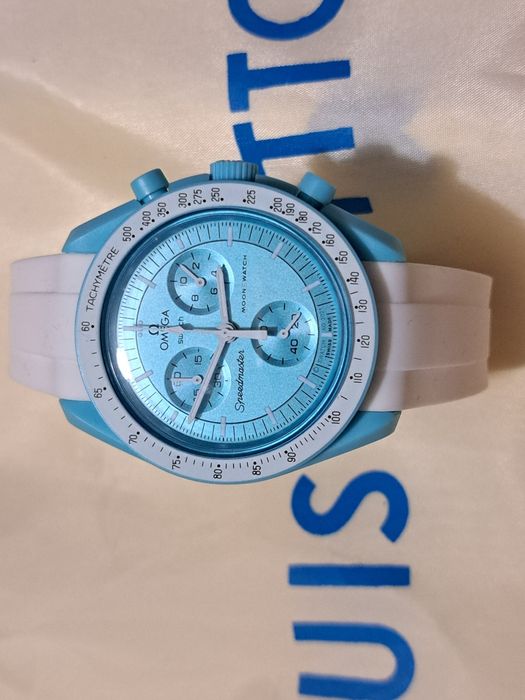ceas OMEGA purtat