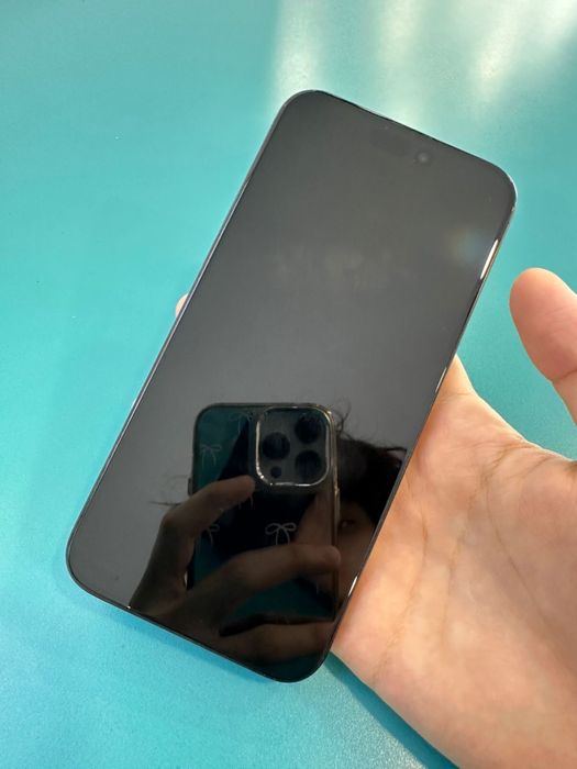 Продам iphone 15 Pro max 256gb 87% akb ( E-sim )