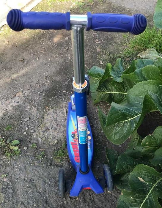 Продам самокат детский
