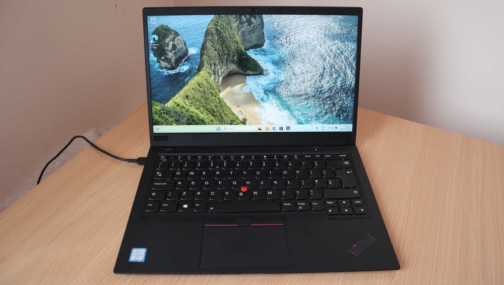 Lenovo X1 Carbon 6 Gen FHD IPS/ i5 8350U / 256GB NVMe /8GB