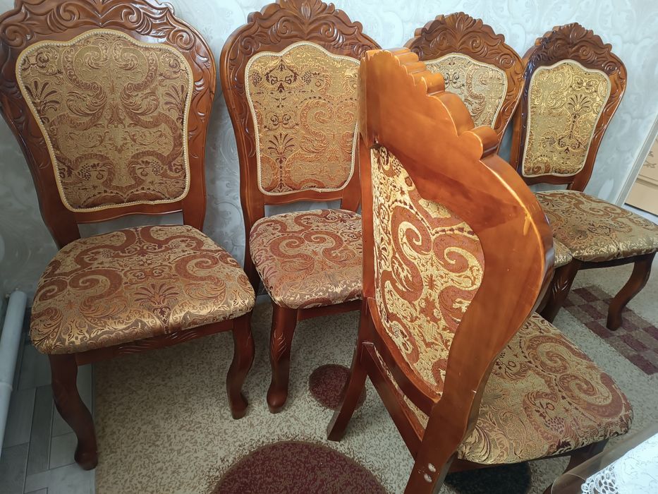 Стулья для гостинной