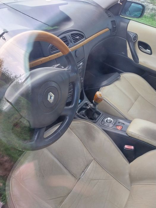 Vând Renault laguna 2litri