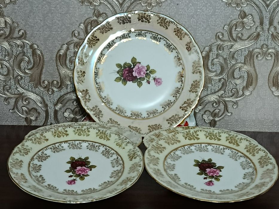 Фарфоровые тарелки Epiag.