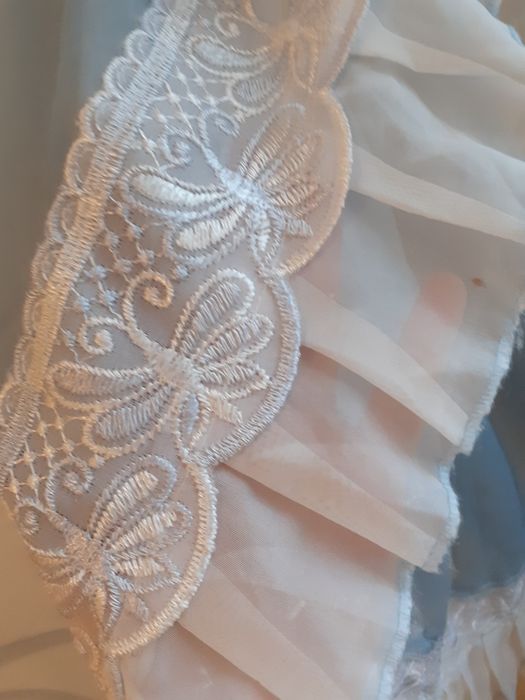 Draperii diverse mărimi și culori