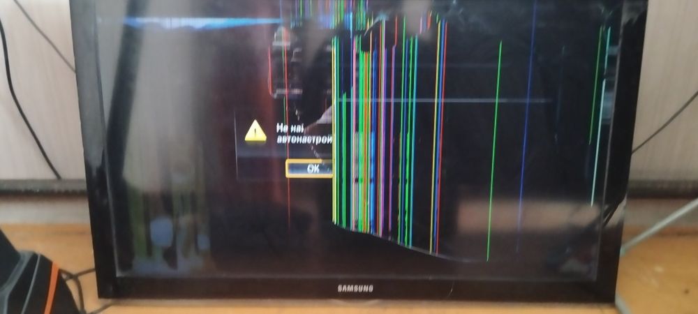 Продам телевизор на запчасти