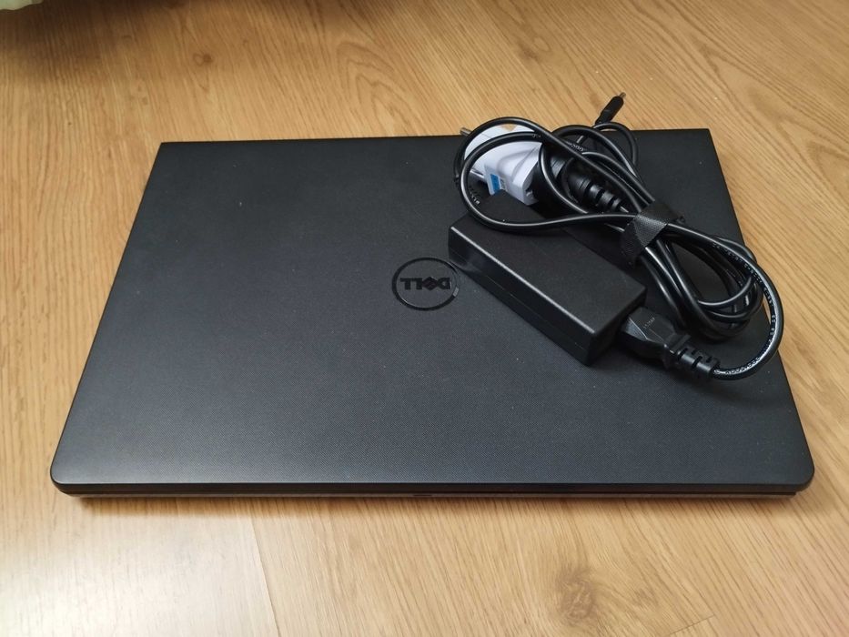 Ноутбук Dell i3 6006u, 4 gb, ssd 120