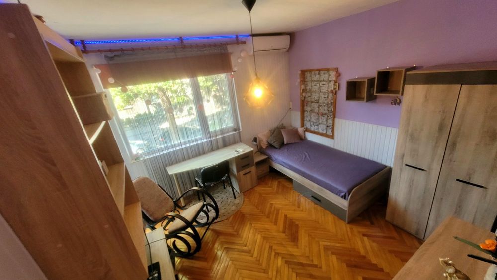 Продава се Многостаен апартамент в Добрич, Център - 100 кв.м за 4 €/кв.м - Снимка #9