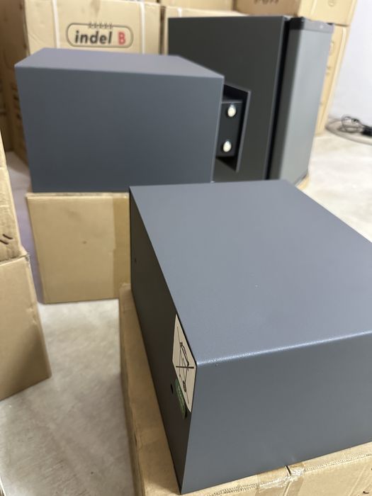 Seifuri noi antiefracție / cod numeric + cheie electronică