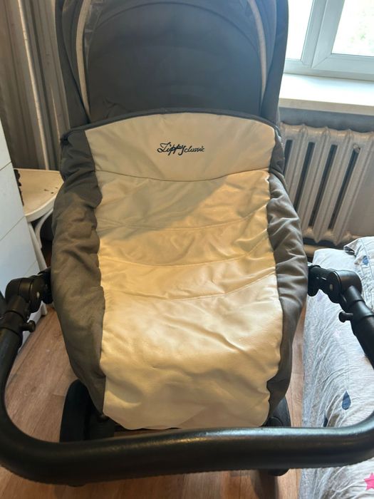 Коляска 3 в 1 очень удобная