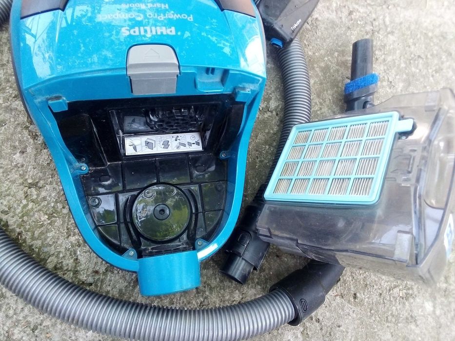 Прахосмукачка PHILIPS Power Cyclone 4