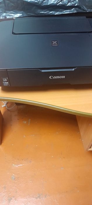 Продаётся принтер чёрного цвета