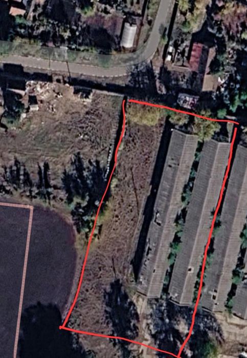 Vand teren intravilan 3300mp cu 2 hale industriale   Direct de la proprietar.  0% comision