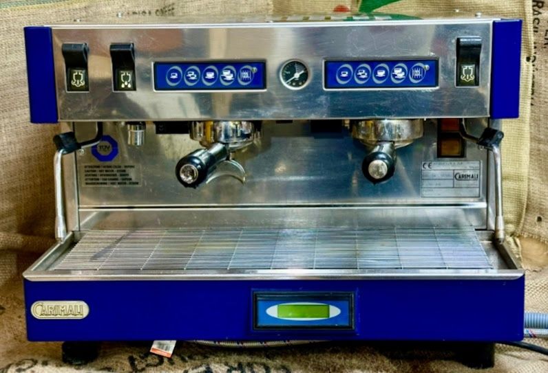 Nasiya. Professional coffemashinalari sotiladi. Продам Кофемашину.