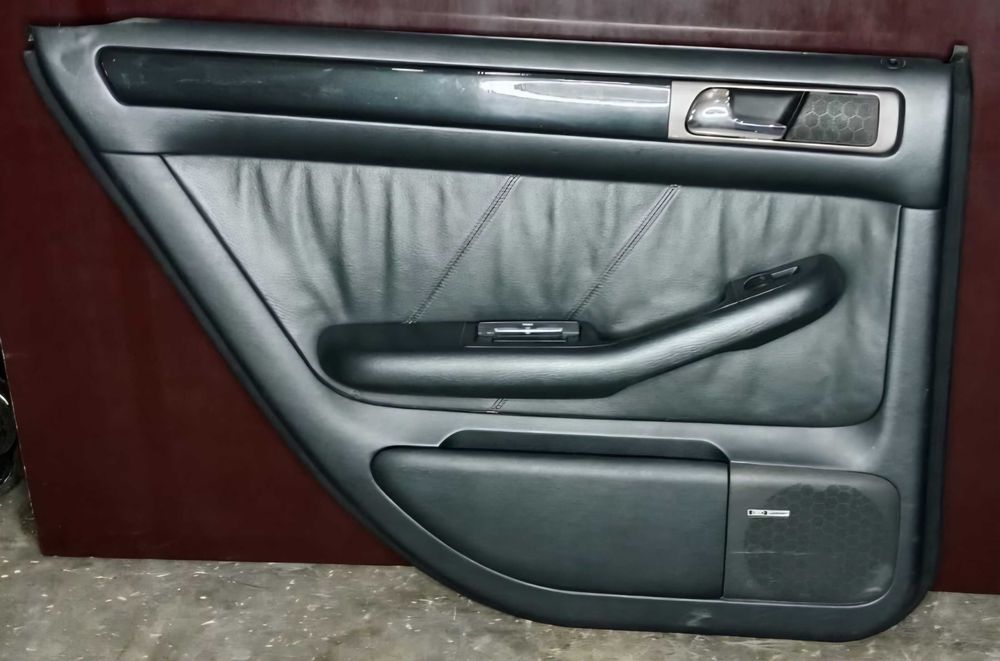 TitanAuto Audi A6 C5 дверные карты