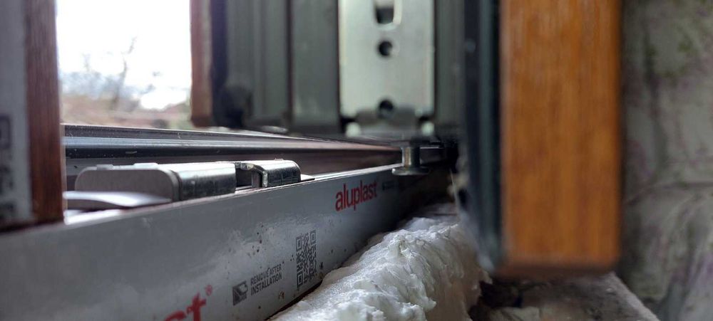 Комарници-мрежа против насекоми.Пвц и алуминиева дограма.Щори.