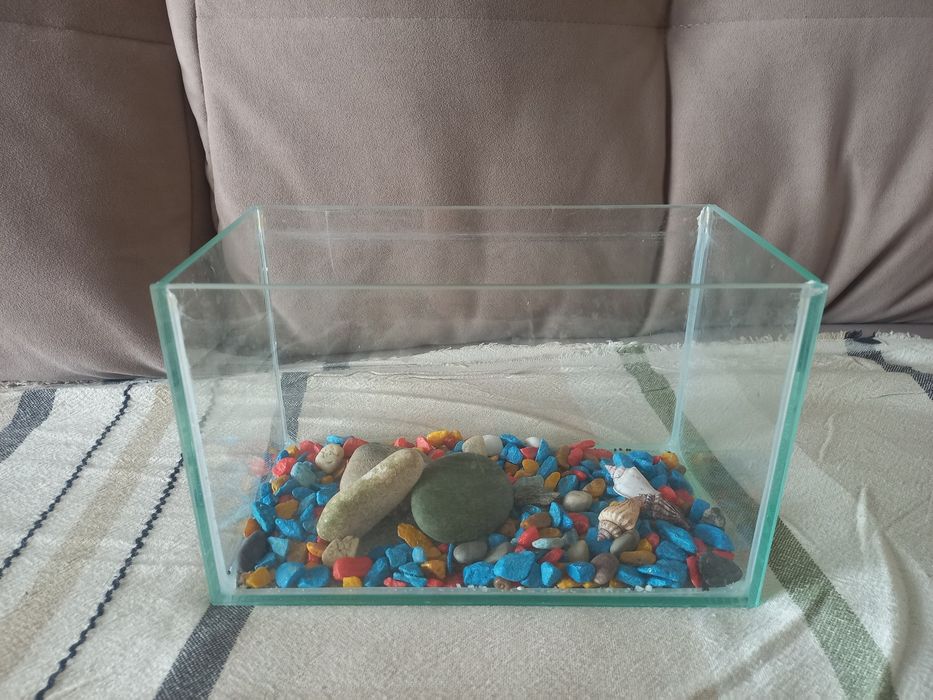 Продам 5л аквариум