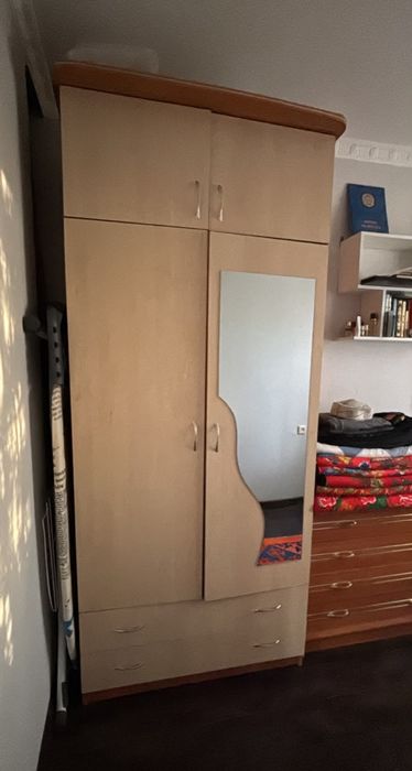 Продам не большой шкаф