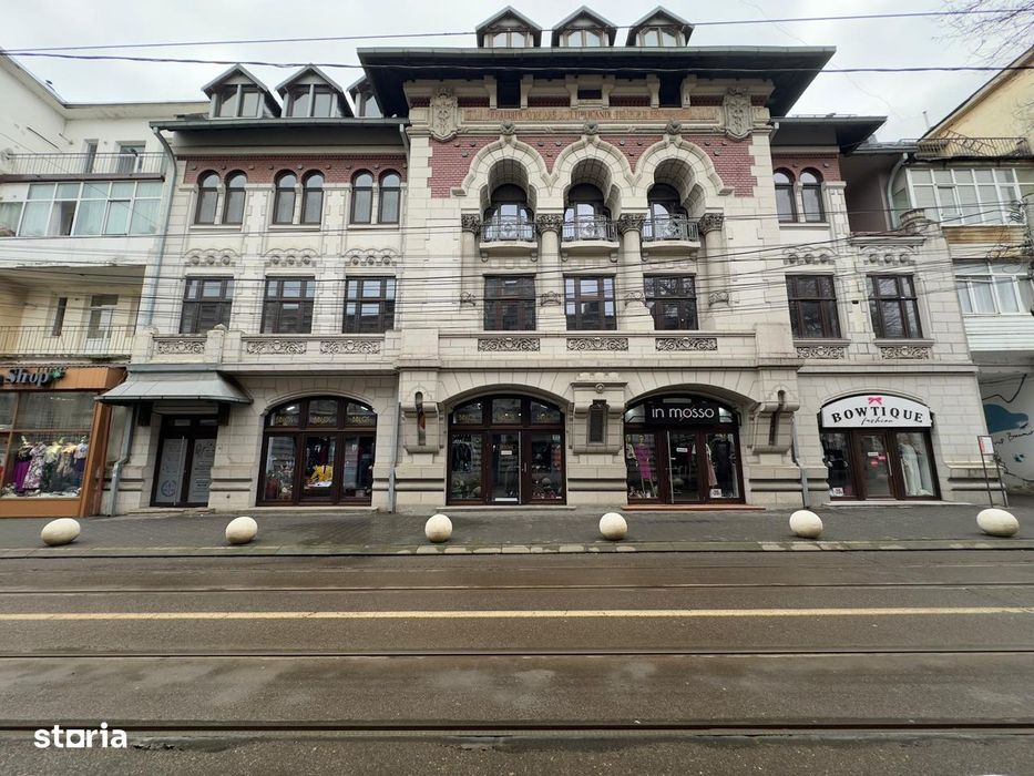 Spatiu parter, sursa apa in el, 13mp, centru, Cuza Voda