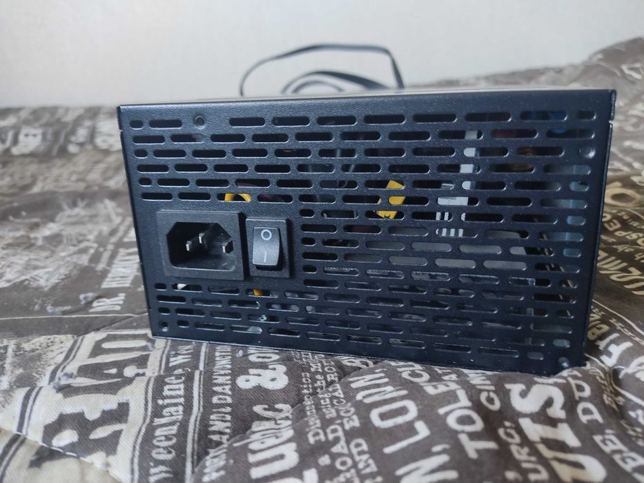 БП Thermaltake Smart BX1 650W 80+ Бронза (В идеале)