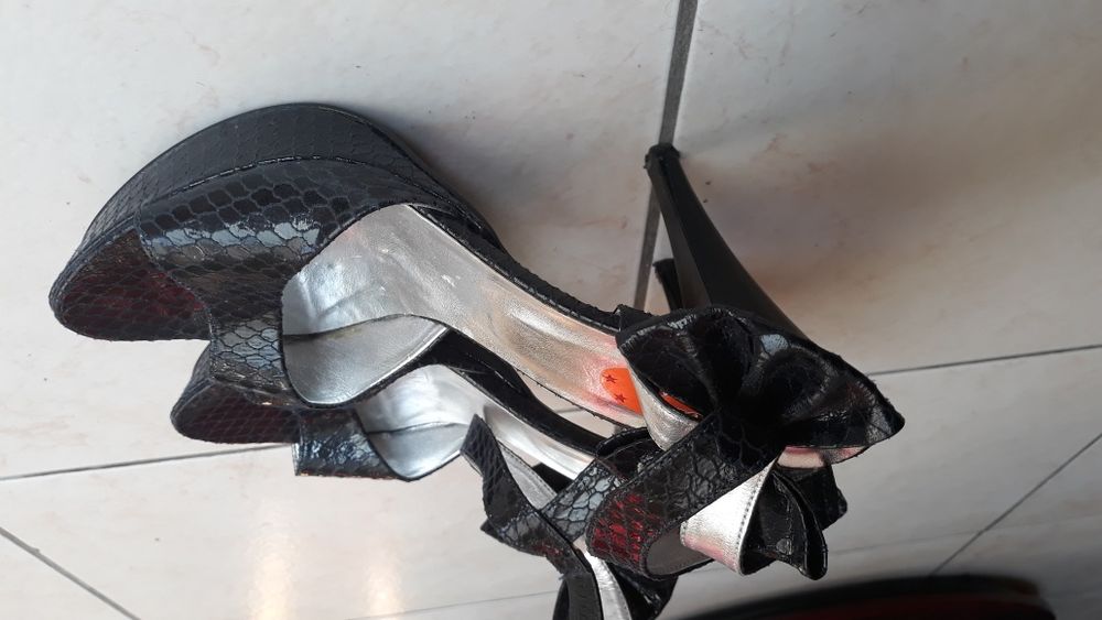 Дамски сандали от естествена кожа