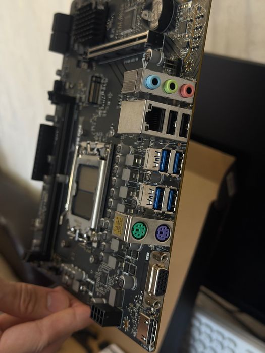 Продам материнскую плату MSI PRO B650M-B