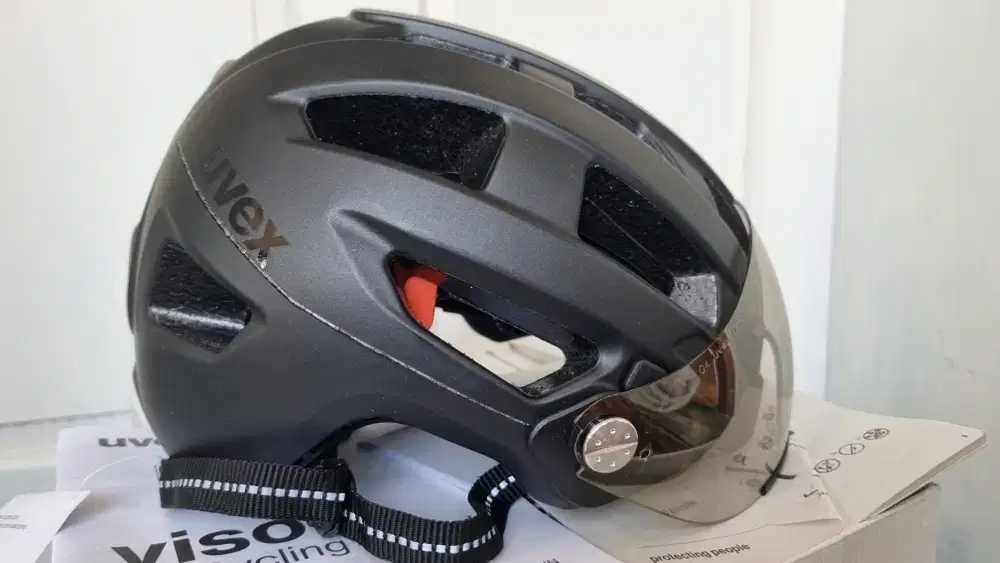 Casca bicicleta Uvex finale visor M noua