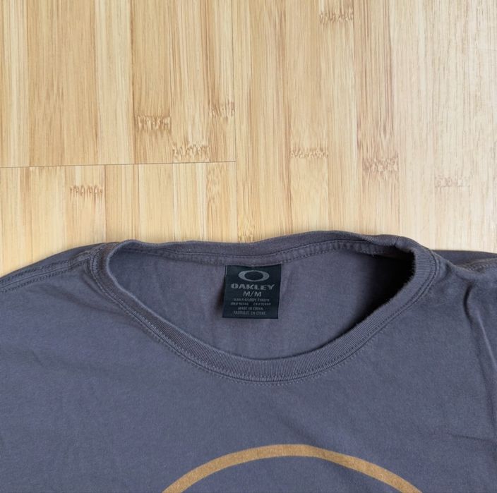 Tricou Oakley in stare buna
