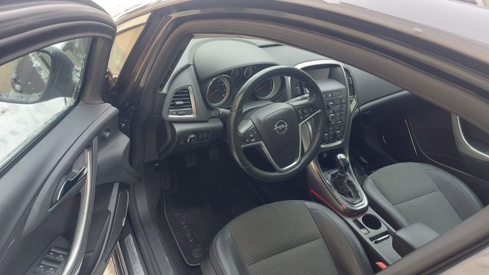 OPEL Astra 2011 — imagine 5