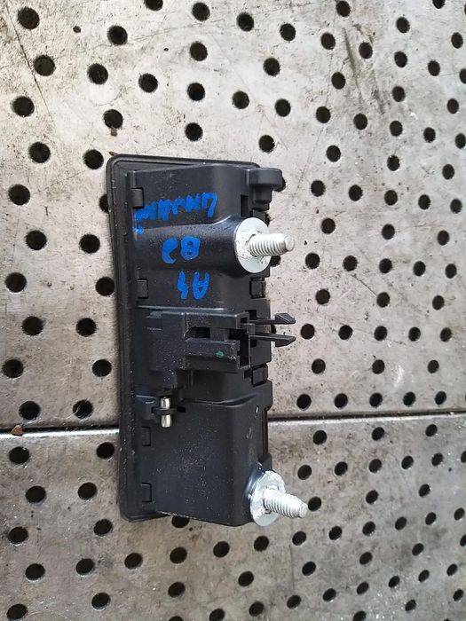 Switch maner haion audi a4 b8 8k limuzina 5n0827566b