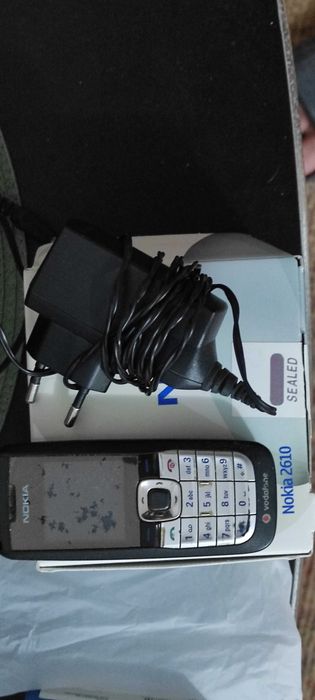 Nokia 2610 Nokia 220