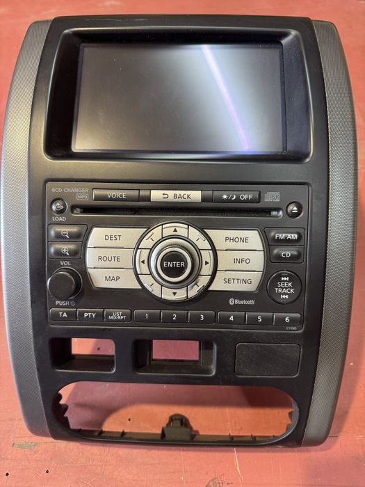Radio cd cu display si navigatie Nissan Xtrail t31