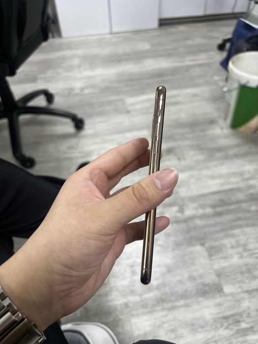 Продам iPhone 11 pro max 256gb gold