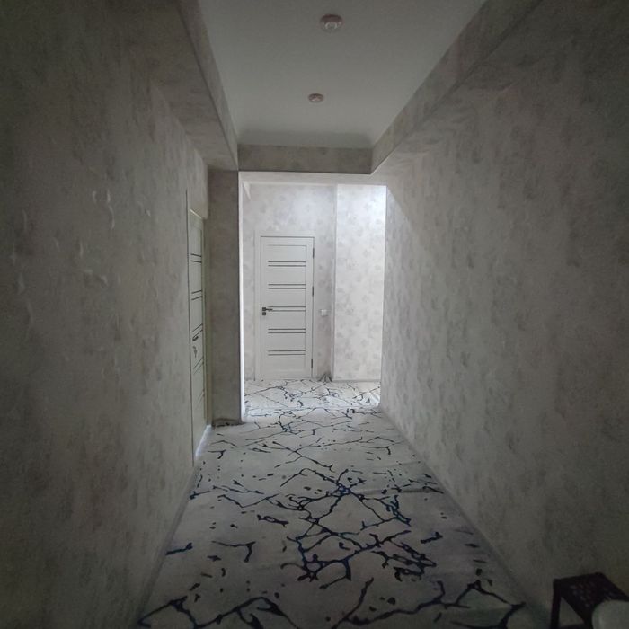 Чоштепада  квартира Срочна сотилади. 2/5/9 (72м²)