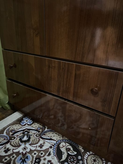 Мебел сотилади яхщи састаяние