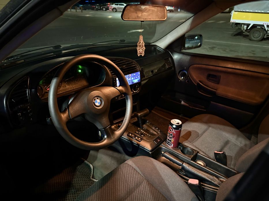 BMW e36 318is продажа