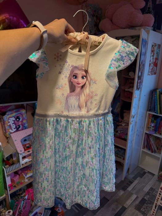 Детска рокля Елза Frozen с пайети, бяла рокля с пайети, лилава рокля с пайети-всяка рокля по 11Евро. Може и заедно, може и отделно.