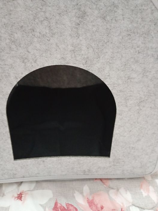 Căsuță de pisici pliabila (cu fermoar) cu perna, nouă