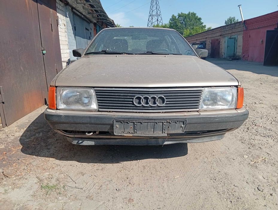 В разборе Audi 100 C3