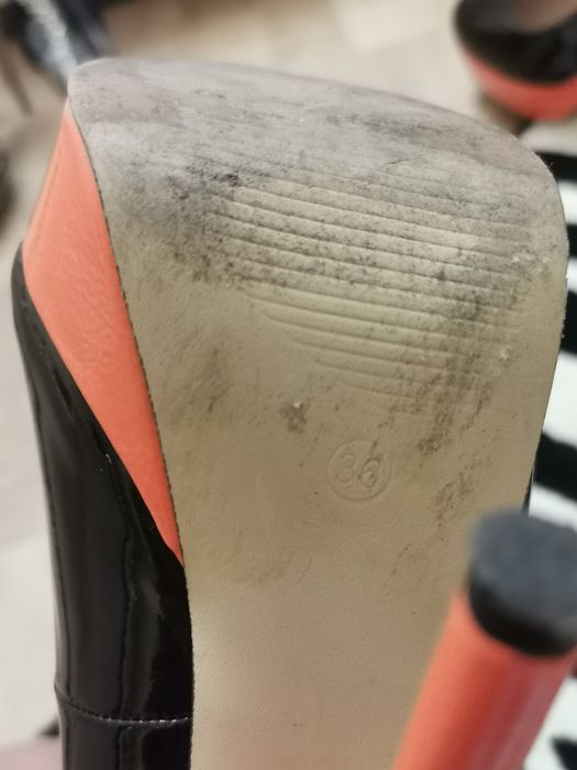 Pantofi cu toc de dama