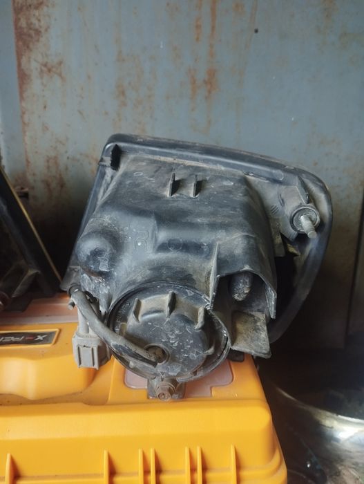 Продам туманки  Ниссан прессаж