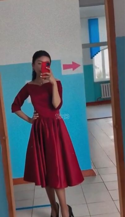 Продам вечернее платье цвет бордо