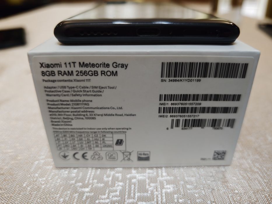 Продавам Xiaomi 11T Meteorite Gray 8GB RAM 256 GB ROM